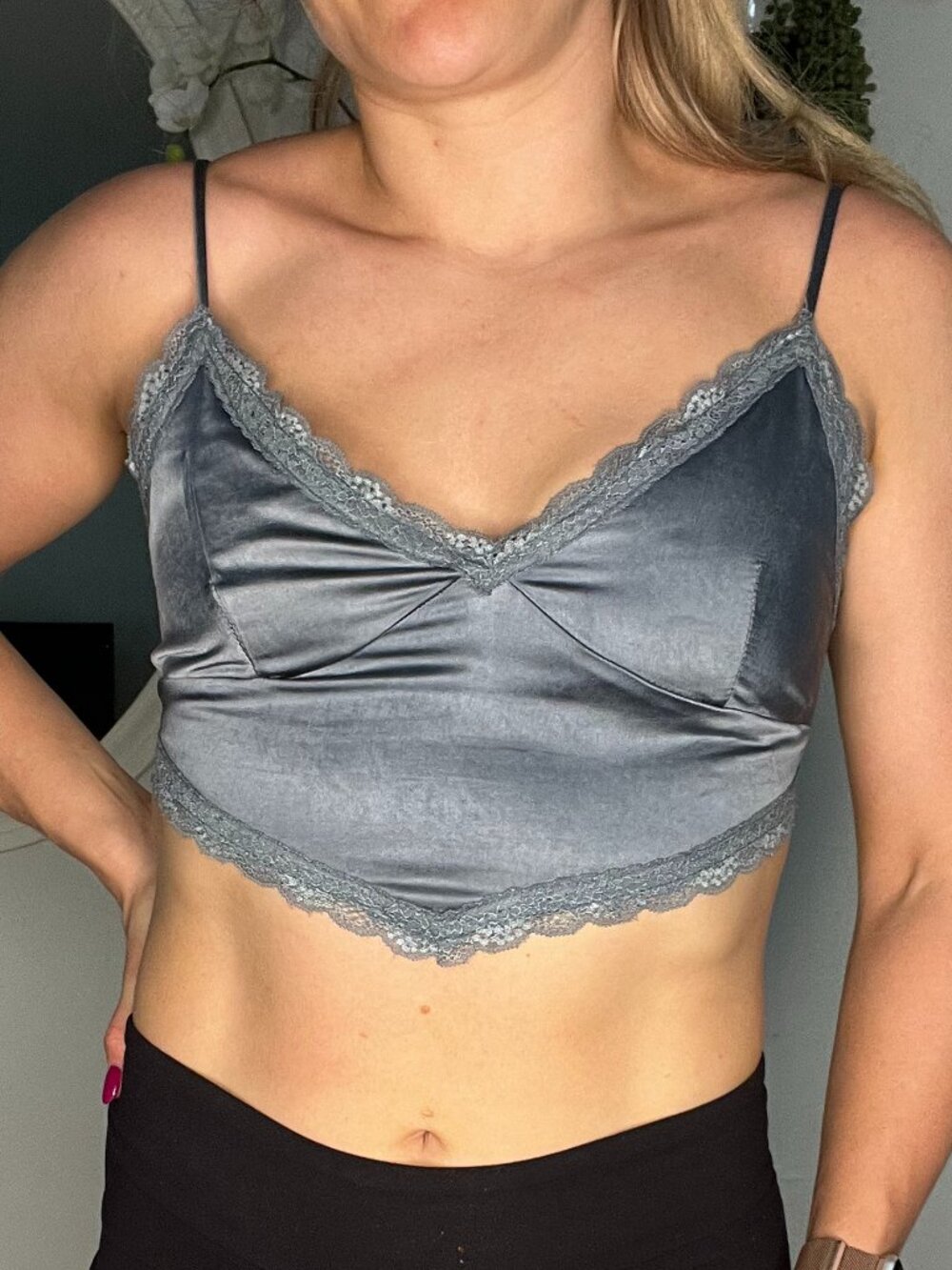 lacey super cropped tank - Picture 1 of 1